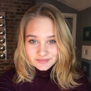 Meet your Posher, Angelica